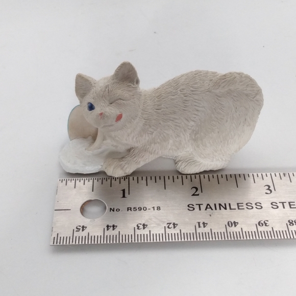 Sandicast White Cat Kitty Blue Eyes Spilled Milk Tongue Figurine Sandra Brue - Picture 7 of 9